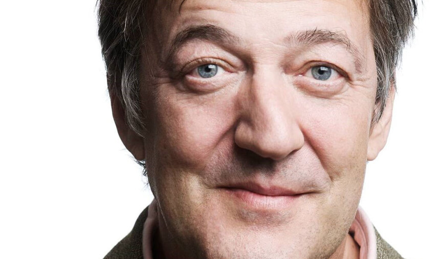 Den britiske komikaren, skodespelaren, forfattaren og journalisten Stephen Fry er blant stjernene som kjem til vitskapsfestivalen i Trondheim. Foto: NTNU/Big Challenge