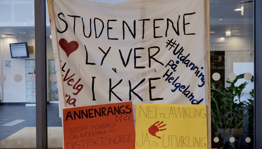 Protestene har haglet etter at styret ved Nord universitet vedtok å avvikle studiested Nesna. Nå jobbes det med å finne andre som kan tilby høyere utdanning på Nesna. Protestene har haglet etter at styret ved Nord universitet vedtok å avvikle studiested Nesna. Nå jobbes det med å finne andre som kan tilby høyere utdanning på Nesna.