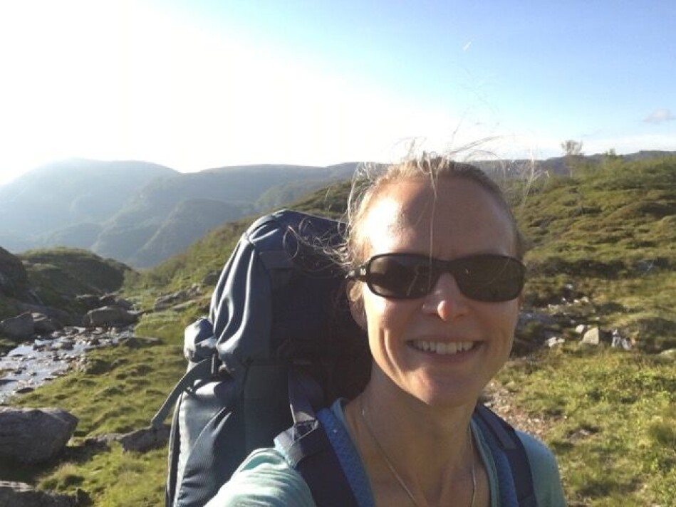 Førsteamanuensis Laura Saetveit Miles fikk det hun kaller verdens beste julegave: 8 millioner fra Forskningsrådet. Hun trives i naturen, og ville gjerne jobbet med å ta vare på naturen dersom hun måtte velge en annen karriere. Foto: privat Førsteamanuensis Laura Saetveit Miles fikk det hun kaller verdens beste julegave: 8 millioner fra Forskningsrådet. Hun trives i naturen, og ville gjerne jobbet med å ta vare på naturen dersom hun måtte velge en annen karriere. Foto: privat