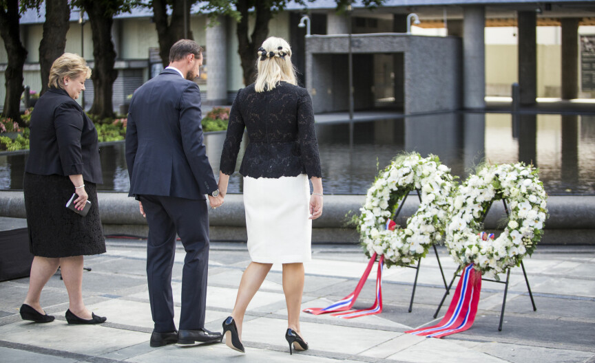 Fra minnemarkeringen i 2016, fem år etter terrorangrepene 22. juli i regjeringskvartalet og på Utøya. Foto: Peter Mydske / Stortinget