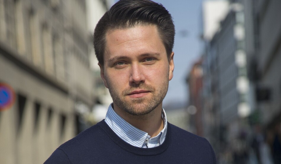 Skal man tolke argumentasjonen til studentleder Øien, så er enten Honours-programmet så bra at de andre studieretningene blir dårlige. Eller så er de andre så dårlige at vi kan ikke tilføre noe bra, skriver Bjørn-Kristian Svendsrud, formann, Fremskrittspartiets Ungdom (FpU). Foto: FpU Skal man tolke argumentasjonen til studentleder Øien, så er enten Honours-programmet så bra at de andre studieretningene blir dårlige. Eller så er de andre så dårlige at vi kan ikke tilføre noe bra, skriver Bjørn-Kristian Svendsrud, formann, Fremskrittspartiets Ungdom (FpU). Foto: FpU