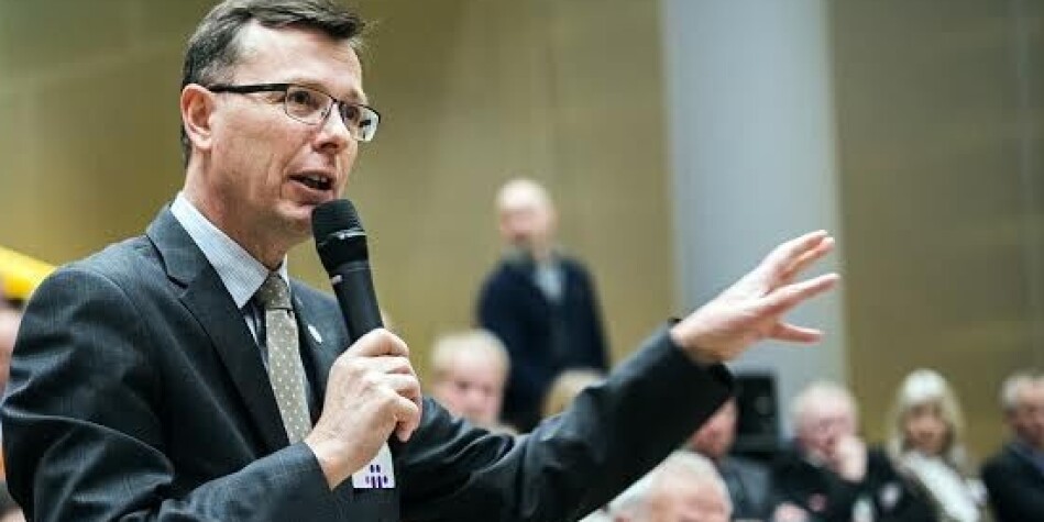 Vi ser jo av mandagens høring på Stortinget at man ønsker å overstyre Nord-styrets beslutning om nedlegging av deler av campus, mens vi som ledere i sektoren oppfatter at styrene er delegert og gitt nettopp denne fullmakten, sier leder i Universitets- og høgskolerådet og rektor ved Universitetet i Bergen, Dag Rune Olsen. Foto:
Cicilie S. Andersen Vi ser jo av mandagens høring på Stortinget at man ønsker å overstyre Nord-styrets beslutning om nedlegging av deler av campus, mens vi som ledere i sektoren oppfatter at styrene er delegert og gitt nettopp denne fullmakten, sier leder i Universitets- og høgskolerådet og rektor ved Universitetet i Bergen, Dag Rune Olsen. Foto:
Cicilie S. Andersen
