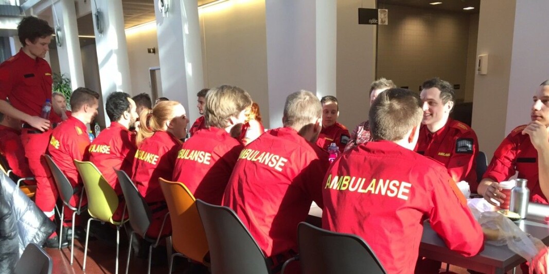 De som studerer til paramedics blir skikkethetsvurderte. Bør også de som skal bli vernepleiere også gjennom en slik vurderin? De som studerer til paramedics blir skikkethetsvurderte. Bør også de som skal bli vernepleiere også gjennom en slik vurderin?