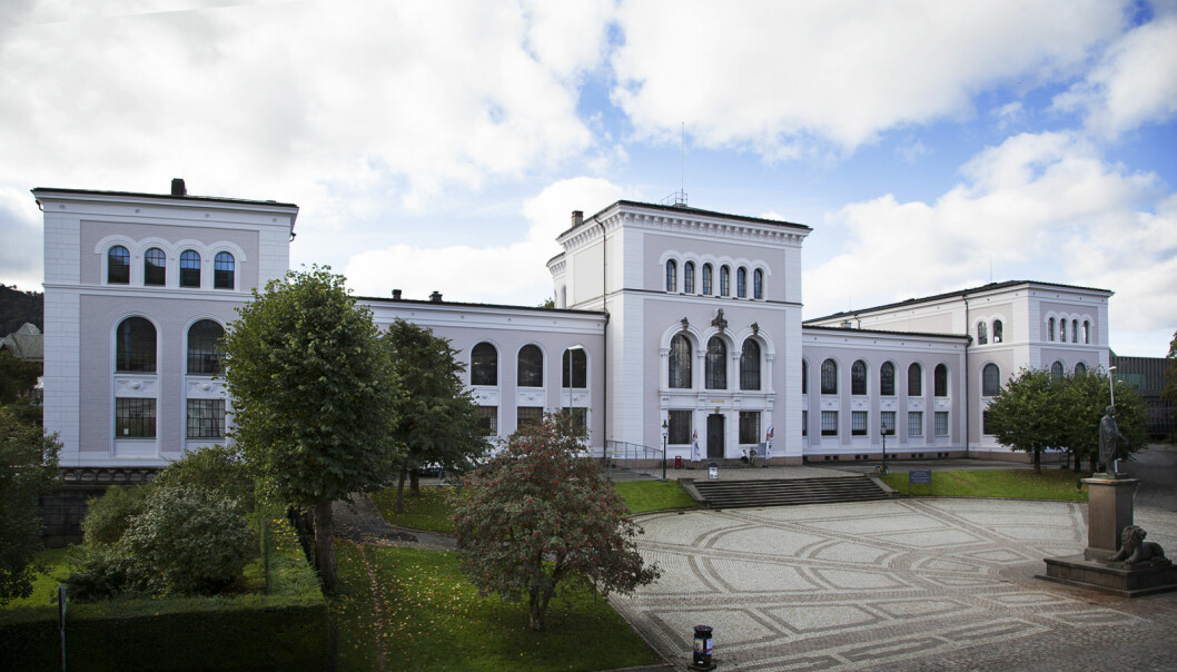 Universitetet i Bergen åpner litt mer opp for ansatte som opplever hjemmekontor for krevende.