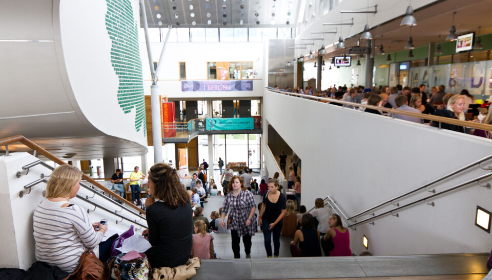Over 10 000 studentar hadde studium på UiB som sitt førsteval når dei søkte høgare utdanning i år. Over 8000 søkarar har no fått tilbod om plass.