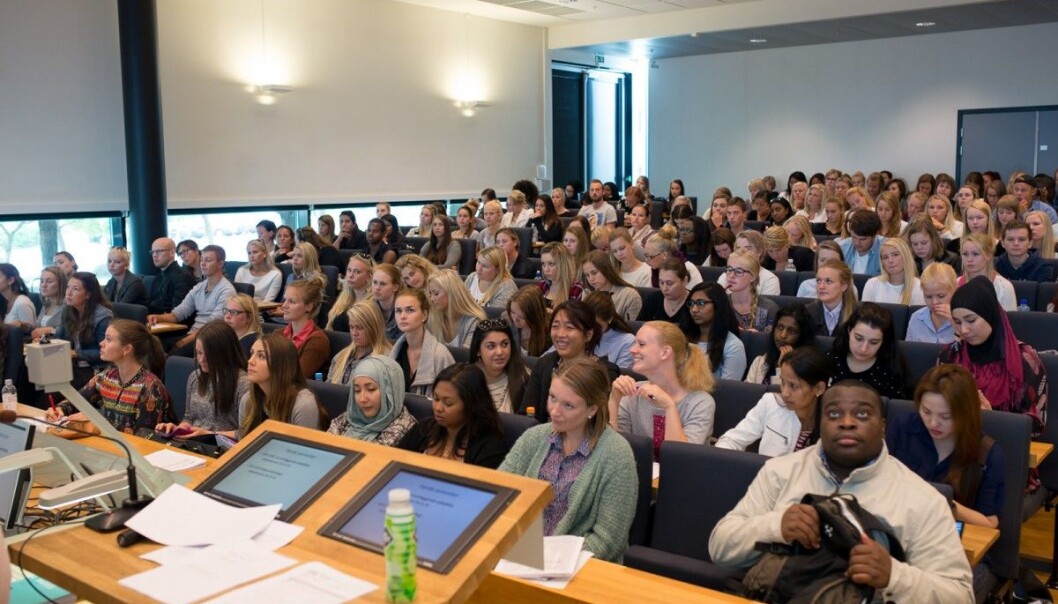 Den nye masteren i barnvernpedagogikk vil være en nødvendig berikelse for at barnevernspedagogprofesjonen utvikler sitt kunnskapsnivå, kompetansebidrag og sin autonomi, mener innleggsforfatterne. Illustrasjonsfoto: Skjalg Bøhmer Vold Den nye masteren i barnvernpedagogikk vil være en nødvendig berikelse for at barnevernspedagogprofesjonen utvikler sitt kunnskapsnivå, kompetansebidrag og sin autonomi, mener innleggsforfatterne. Illustrasjonsfoto: Skjalg Bøhmer Vold
