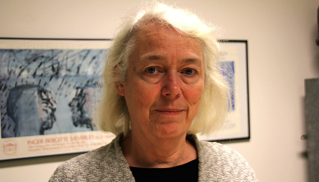 Kjemiprofessor Tanja Barth føler ho gjekk på limpinnen. – Men det er nok noko fleire har eller kjem til å oppleva, så eg tenkjer det er viktig at eg åtvarar andre. Foto: Hilde Kristin Strand Kjemiprofessor Tanja Barth føler ho gjekk på limpinnen. – Men det er nok noko fleire har eller kjem til å oppleva, så eg tenkjer det er viktig at eg åtvarar andre. Foto: Hilde Kristin Strand