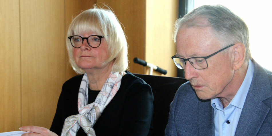 Styreleder Arvid Hallén (th) sammen med HVL-rektor Berit Rokne. Foto: Marthe Njåstad