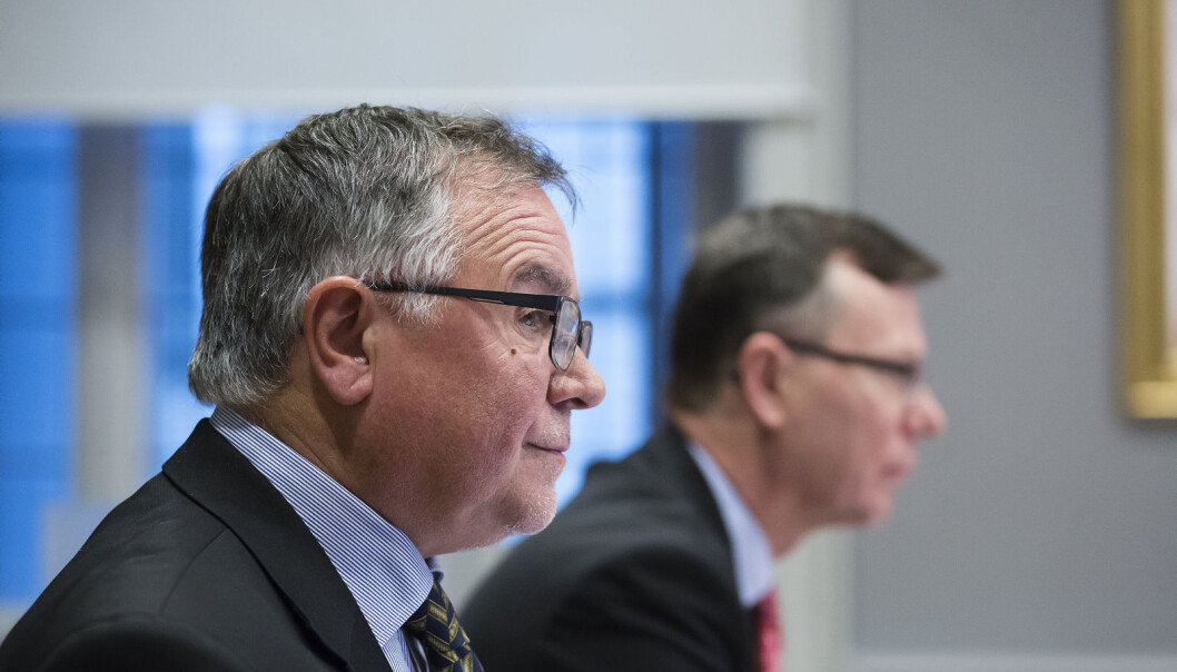 Universitetsdirektør Kjell Bernstrøm leder krisestaben på UiB under koronakrisen. Rektor Dag Rune Olsen var først i Sør-Afrika, men deltok deretter i beslutningene fra karante i Oslo. Universitetsdirektør Kjell Bernstrøm leder krisestaben på UiB under koronakrisen. Rektor Dag Rune Olsen var først i Sør-Afrika, men deltok deretter i beslutningene fra karante i Oslo.