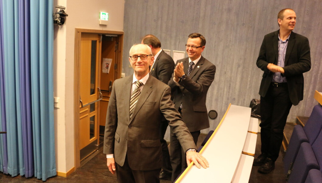 Jan Fridthjof Bernt ble egentlig pensjonist i 2013, men er fremdeles aktiv forsker. Her fra avskjedsforelesningen. Foto: Dag Hellesund Jan Fridthjof Bernt ble egentlig pensjonist i 2013, men er fremdeles aktiv forsker. Her fra avskjedsforelesningen. Foto: Dag Hellesund