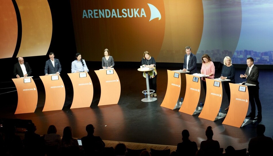 Rektorene Gunnar Bovim (t.v.) og Dag Rune Olsen, NSO-leder Marte Øien og Iselin Nybø deltok, sammen med Forskningsrådets direktør John Arne Røttingen, konsernsjef i Schibsted Kristin Skogen Lund, Kristin Clemet fra Civita og Trygve Svensson fra Agenda. Foto: Ketil Blom Haugstulen Rektorene Gunnar Bovim (t.v.) og Dag Rune Olsen, NSO-leder Marte Øien og Iselin Nybø deltok, sammen med Forskningsrådets direktør John Arne Røttingen, konsernsjef i Schibsted Kristin Skogen Lund, Kristin Clemet fra Civita og Trygve Svensson fra Agenda. Foto: Ketil Blom Haugstulen