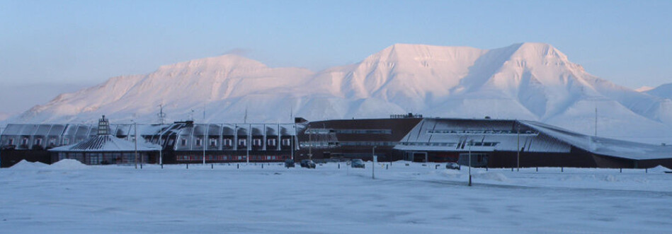 Universitetssenteret på Svalbard er største arbeidsplass i Longyearbyen. Foto: Hanne Christiansen/UNIS Universitetssenteret på Svalbard er største arbeidsplass i Longyearbyen. Foto: Hanne Christiansen/UNIS