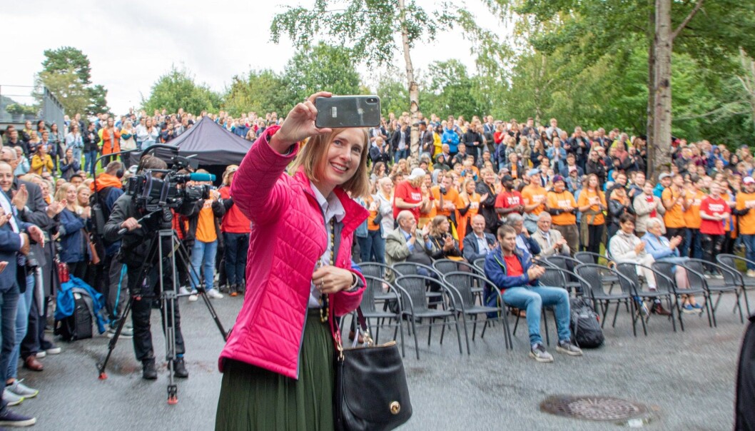 .Statsråd Iselin Nybø (V) vil at så mange studentar som råd reiser på utveksling. Biletet er frå studiestart ved Høgskulen i Volda. Foto: Øystein Torheim .Statsråd Iselin Nybø (V) vil at så mange studentar som råd reiser på utveksling. Biletet er frå studiestart ved Høgskulen i Volda. Foto: Øystein Torheim