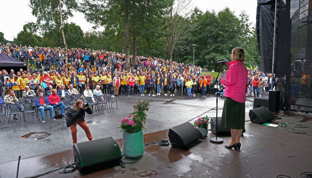 Daværende forsknings- og høyere utdanningsminister Iselin Nybø talte ved studiestart på Høgskulen i Volda i august 2019. Disse studentene er ikke ferdige ennå, men i kullet før dem fullførte to tredjedeler av bachelorstudentene på normert tid. Daværende forsknings- og høyere utdanningsminister Iselin Nybø talte ved studiestart på Høgskulen i Volda i august 2019. Disse studentene er ikke ferdige ennå, men i kullet før dem fullførte to tredjedeler av bachelorstudentene på normert tid.