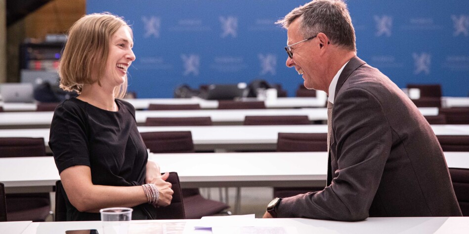 Statsråd Iselin Nybø og Dag Rune Olsen, rektor ved Universitetet i Bergen og leder i Universitets- og høgskolerådet, skal på tur til Asia igjen i november. Foto: Siri Øverland Eriksen Statsråd Iselin Nybø og Dag Rune Olsen, rektor ved Universitetet i Bergen og leder i Universitets- og høgskolerådet, skal på tur til Asia igjen i november. Foto: Siri Øverland Eriksen