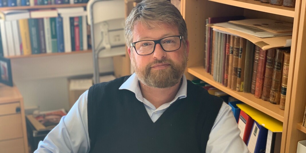 Professor i rettshistorie, Jørn Øyrehagen Sunde, ved Universitetet i Oslo, har eitt og anna på hjartet etter å ha følgt debatten som blussa opp etter at advokat Olav Lægreid hevda i eitt innlegg at fleirkulturelle jusstudentar kan ha store problem med å oppnå djupneforståing av jussfaget på grunn av språket. Professor i rettshistorie, Jørn Øyrehagen Sunde, ved Universitetet i Oslo, har eitt og anna på hjartet etter å ha følgt debatten som blussa opp etter at advokat Olav Lægreid hevda i eitt innlegg at fleirkulturelle jusstudentar kan ha store problem med å oppnå djupneforståing av jussfaget på grunn av språket.