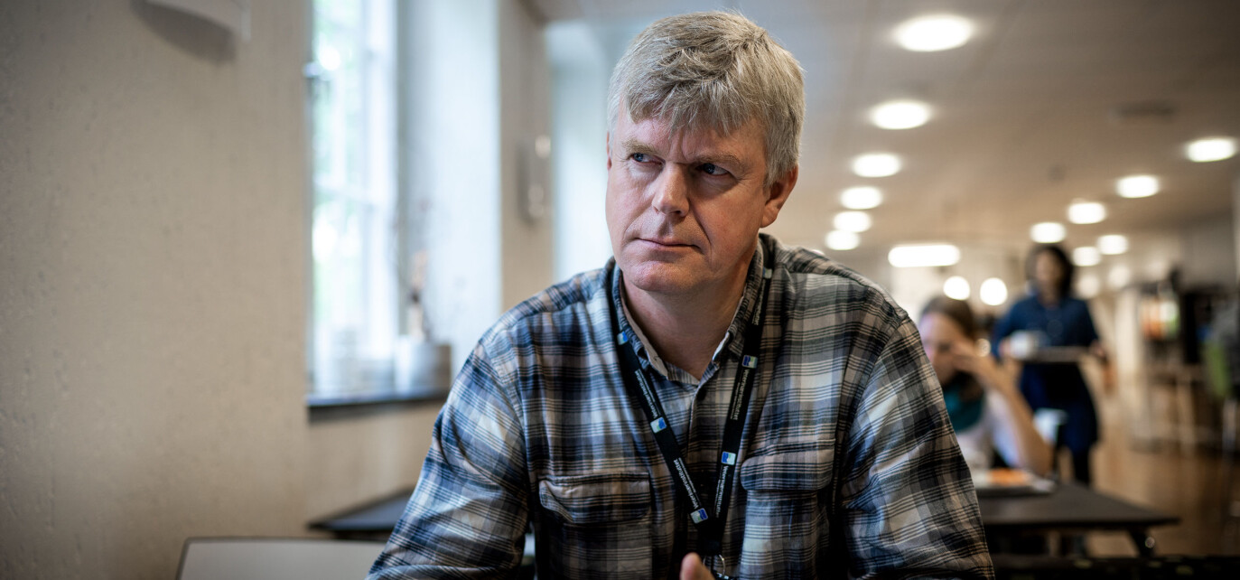 — Det er som å pløye ny mark. Vi har lite kunnskapsgrunnlag å bygge på, seier leiar for Seksjon for høgrisikoagens og patologi, Kristian Hoel. Foto: Ketil Blom Haugstulen. — Det er som å pløye ny mark. Vi har lite kunnskapsgrunnlag å bygge på, seier leiar for Seksjon for høgrisikoagens og patologi, Kristian Hoel. Foto: Ketil Blom Haugstulen.
