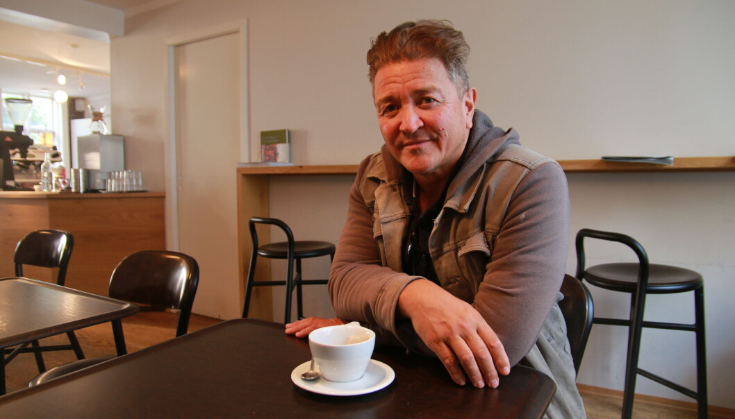 Rolf Erik Scott fekk medhald i at han har krav på fast stilling ved UiB. Men han vil ikkje tilrå sine eigne barn å satsa på ei karriere i akademia. Rolf Erik Scott fekk medhald i at han har krav på fast stilling ved UiB. Men han vil ikkje tilrå sine eigne barn å satsa på ei karriere i akademia.
