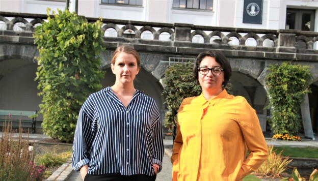 Mari Skåra Helliesen og Katherine Duarte har sett på folks holdninger til klimaendringene. FOTO: Jan Willie Olsen Mari Skåra Helliesen og Katherine Duarte har sett på folks holdninger til klimaendringene. FOTO: Jan Willie Olsen