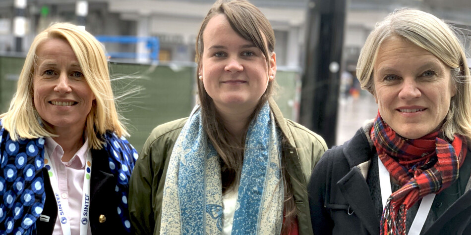 Marianne Synnes Emblemsvåg (H), Marit Knutsdatter Strand (Sp) og Nina Sandberg (Ap) i Brussel. Foto: Espen Løkeland-Stai Marianne Synnes Emblemsvåg (H), Marit Knutsdatter Strand (Sp) og Nina Sandberg (Ap) i Brussel. Foto: Espen Løkeland-Stai