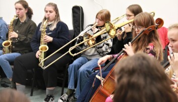 Jenter fra hele landet var samlet til kurs i jazz på Bergen. Håpet er at noen av dem skal velge jazzstudier senere. Foto: Jan Willie Olsen Jenter fra hele landet var samlet til kurs i jazz på Bergen. Håpet er at noen av dem skal velge jazzstudier senere. Foto: Jan Willie Olsen