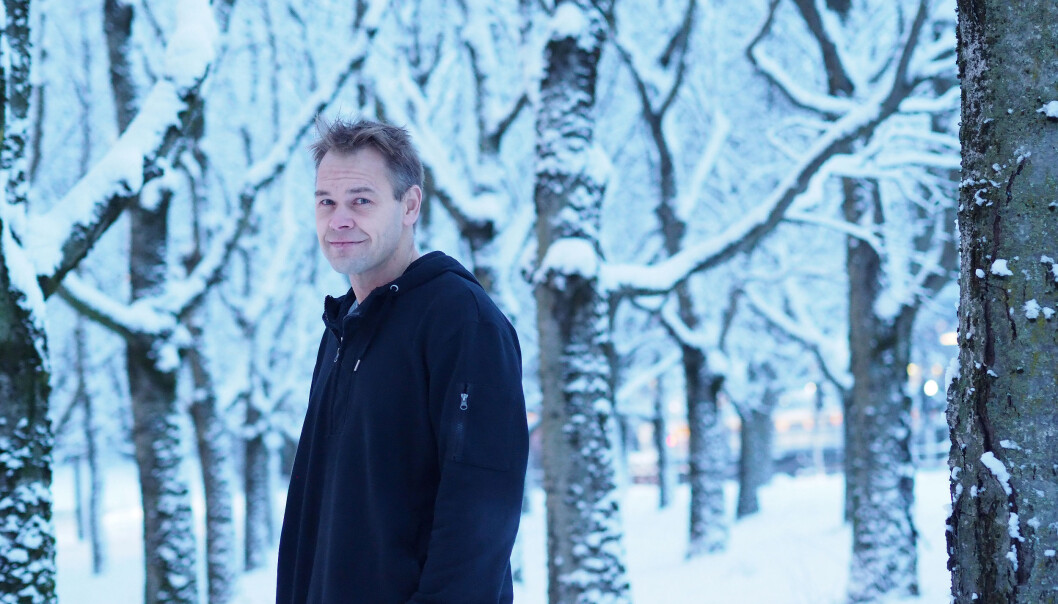 Professor Bård Harstad ved Universitetet i Oslo får prisen for «sitt arbeid med å vise hvordan økonomisk teori kan benyttes til å forbedre miljøpolitikken.» Professor Bård Harstad ved Universitetet i Oslo får prisen for «sitt arbeid med å vise hvordan økonomisk teori kan benyttes til å forbedre miljøpolitikken.»