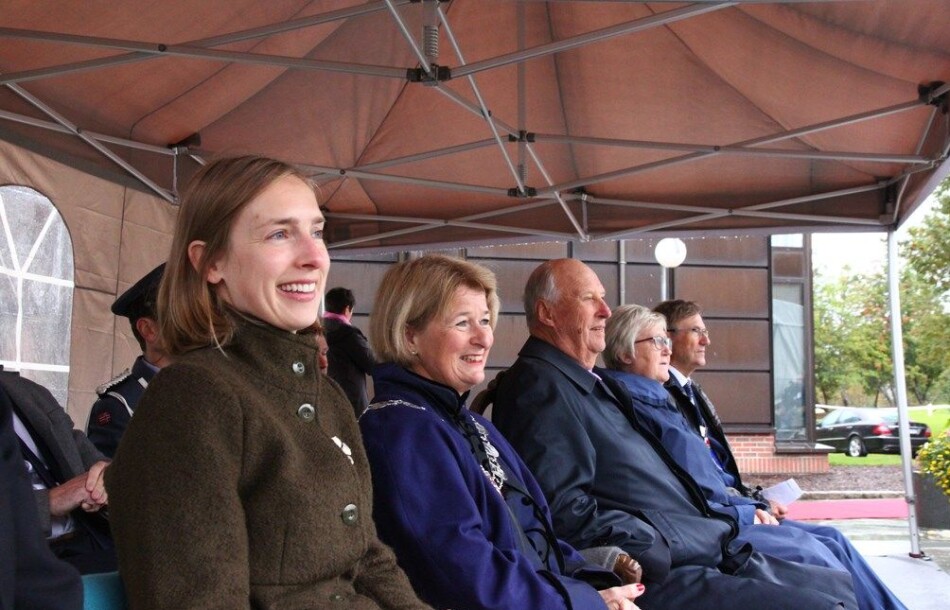 Statsråd Iselin Nybø (til venstre) og Anne Husebekk er uenige om innholdet i samtalene de hadde om UiTs vurderinger av mulig utdanningssamarbeid på Helgeland. Bildet er fra UiTs 50-årsjubileum. Foto: Kunnskapsdepartement Statsråd Iselin Nybø (til venstre) og Anne Husebekk er uenige om innholdet i samtalene de hadde om UiTs vurderinger av mulig utdanningssamarbeid på Helgeland. Bildet er fra UiTs 50-årsjubileum. Foto: Kunnskapsdepartement