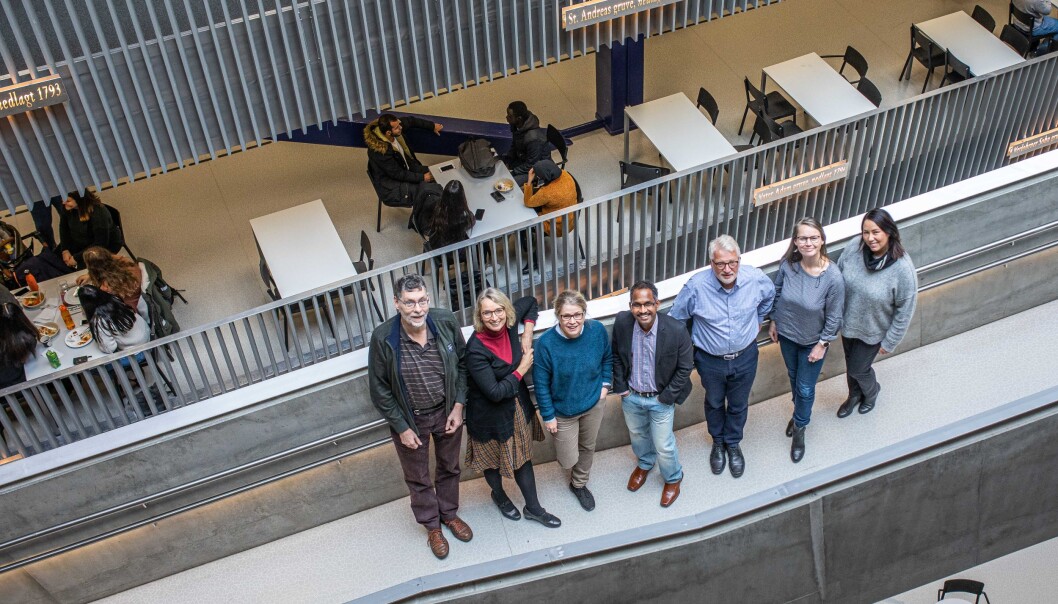 Disse står i spissen for industrimasteren ved universitetet i Sørøst-Norge på Kongsberg, som har fått utdanningskvalitetsprisen. Fra venstre Gerrit Muller, Kristin Falk, Silja Merete Sverreson, Satyanarayana Kokkula (Satya), Odd Guldsten, Elisabet Syverud, Marianne Gimse Lie. Foto: Siri Ø Eriksen Disse står i spissen for industrimasteren ved universitetet i Sørøst-Norge på Kongsberg, som har fått utdanningskvalitetsprisen. Fra venstre Gerrit Muller, Kristin Falk, Silja Merete Sverreson, Satyanarayana Kokkula (Satya), Odd Guldsten, Elisabet Syverud, Marianne Gimse Lie. Foto: Siri Ø Eriksen