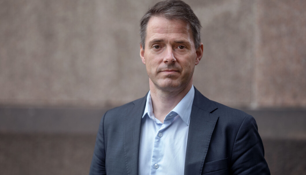 — Når denne type hokus-pokus utdanninger som Astrologiskolen kan bli godkjent av myndighetene, da svekker dette seriøsiteten og statusen til hele fagskolesektoren betydelig, sier adm.dir i Virke, Ivar Horneland Kristensen. — Når denne type hokus-pokus utdanninger som Astrologiskolen kan bli godkjent av myndighetene, da svekker dette seriøsiteten og statusen til hele fagskolesektoren betydelig, sier adm.dir i Virke, Ivar Horneland Kristensen.