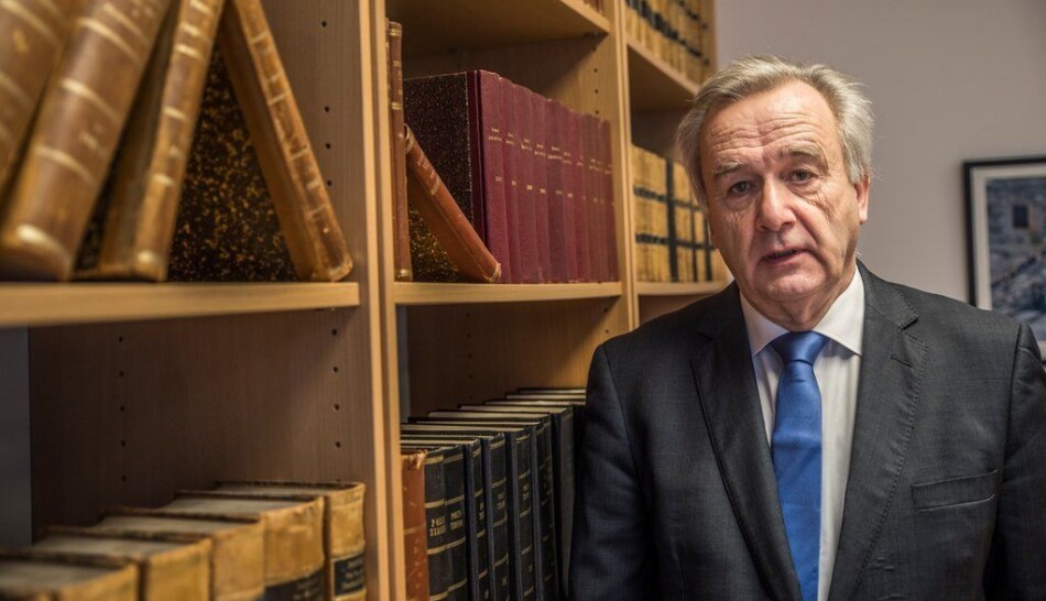 Riksadvokat Tor-Aksel Busch var kritisk til å slå sammen Politihøgskolen og Krus, kort tid før han gikk av med pensjon. Foto: Torkjell Trædal/Politiforum Riksadvokat Tor-Aksel Busch var kritisk til å slå sammen Politihøgskolen og Krus, kort tid før han gikk av med pensjon. Foto: Torkjell Trædal/Politiforum