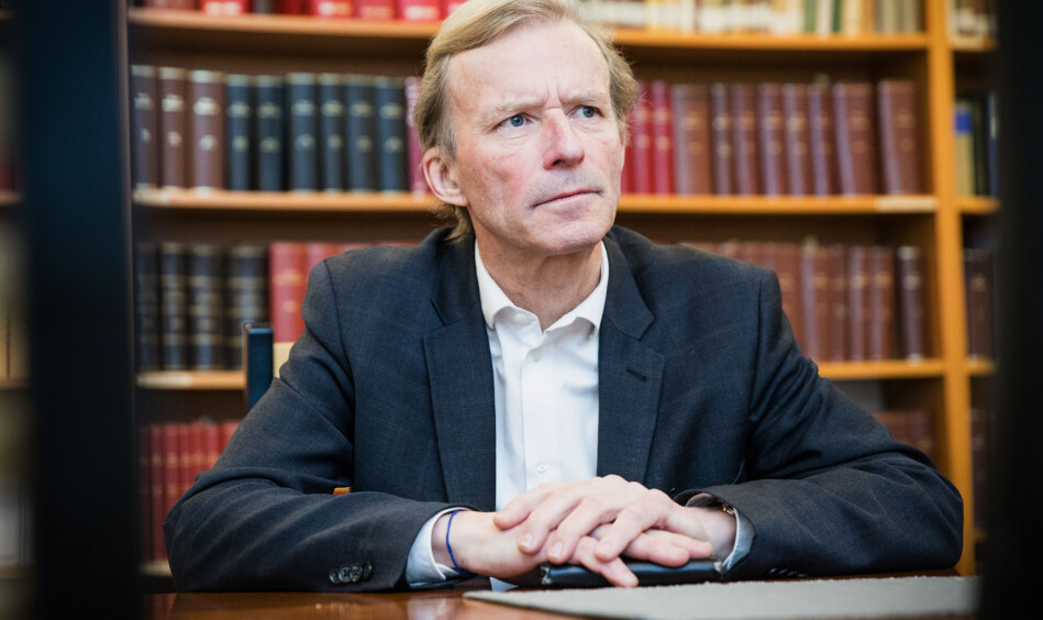 — Jeg registrerer at man i boken er opptatt av at vurderingen på 1980-tallet tok lang tid i enkelte faser. Det har da også tatt fryktelig lang tid for disse forfatterne å komme med sin kritikk. Rundt 1990 ville vel vært en mer naturlig timing. sier advokat Frode Sulland. Foto: Audun Braastad / NTB scanpix — Jeg registrerer at man i boken er opptatt av at vurderingen på 1980-tallet tok lang tid i enkelte faser. Det har da også tatt fryktelig lang tid for disse forfatterne å komme med sin kritikk. Rundt 1990 ville vel vært en mer naturlig timing. sier advokat Frode Sulland. Foto: Audun Braastad / NTB scanpix