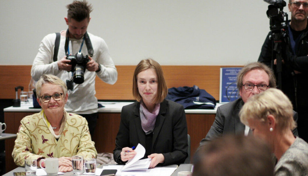 Nord universitets styreleder Vigdis Moe Skarstein, statsråd Iselin Nybø og Rolf Larsen (KD). Foto: Ketil Blom Haugstulen