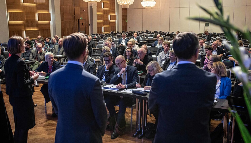 Det kviler med andre ord eit stort ansvar på rektorane og deira universitet og høgskular, ifølgje digitaliseringsministeren, Nikolai Astrup. Foto: Siri Øverland Eriksen Det kviler med andre ord eit stort ansvar på rektorane og deira universitet og høgskular, ifølgje digitaliseringsministeren, Nikolai Astrup. Foto: Siri Øverland Eriksen