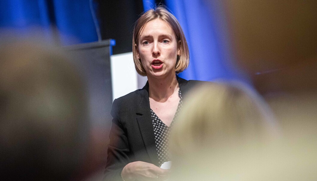 Iselin Nybø ønsker mindre bruk av midlertidige stillinger i universitet- og høgskolesektoren. Foto: Siri Øverland Eriksen Iselin Nybø ønsker mindre bruk av midlertidige stillinger i universitet- og høgskolesektoren. Foto: Siri Øverland Eriksen