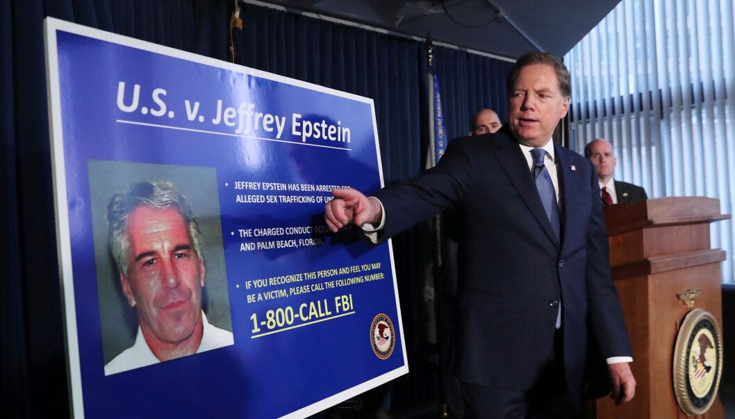 Statsadvokat Geoffrey Berman i Southern District of New York presenterer tiltalen mot Jeffrey Epstein i juli 2019. Foto: Shannon Stapleton/Reuters/NTB scanpix Statsadvokat Geoffrey Berman i Southern District of New York presenterer tiltalen mot Jeffrey Epstein i juli 2019. Foto: Shannon Stapleton/Reuters/NTB scanpix