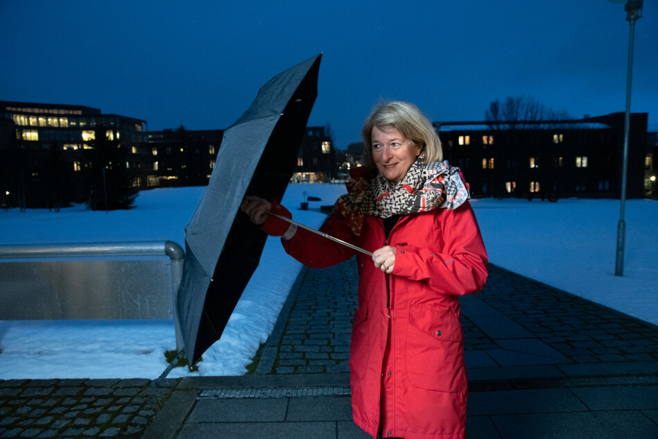 — Vi håper på «lakseeffekten»; at stedet der du har studert vil du vende tilbake til, som laksen som vandrer tilbake til der den ble klekket ut, sier rektor i Tromsø Anne Husebekk, og på lengre sikt: Klimaendringer. Foto: Lars Åke Andersen — Vi håper på «lakseeffekten»; at stedet der du har studert vil du vende tilbake til, som laksen som vandrer tilbake til der den ble klekket ut, sier rektor i Tromsø Anne Husebekk, og på lengre sikt: Klimaendringer. Foto: Lars Åke Andersen