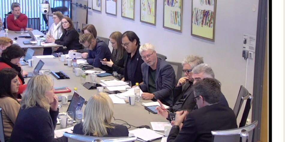 Svein Erik Tuastad var ein av dei som var kritiske til dei budsjettendringane leiinga ved Univeristetet i Stavanger vil gjennomføra. Foto: Skjermdump frå møtet Svein Erik Tuastad var ein av dei som var kritiske til dei budsjettendringane leiinga ved Univeristetet i Stavanger vil gjennomføra. Foto: Skjermdump frå møtet