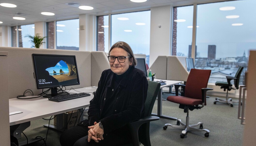 Fra 1. januar skal professor Ragnhild Hennum sitte her som dekan for Det jurdiske fakultet ved Universitetet i Oslo. Som første kvinne. Foto: Siri Øverland Eriksen Fra 1. januar skal professor Ragnhild Hennum sitte her som dekan for Det jurdiske fakultet ved Universitetet i Oslo. Som første kvinne. Foto: Siri Øverland Eriksen