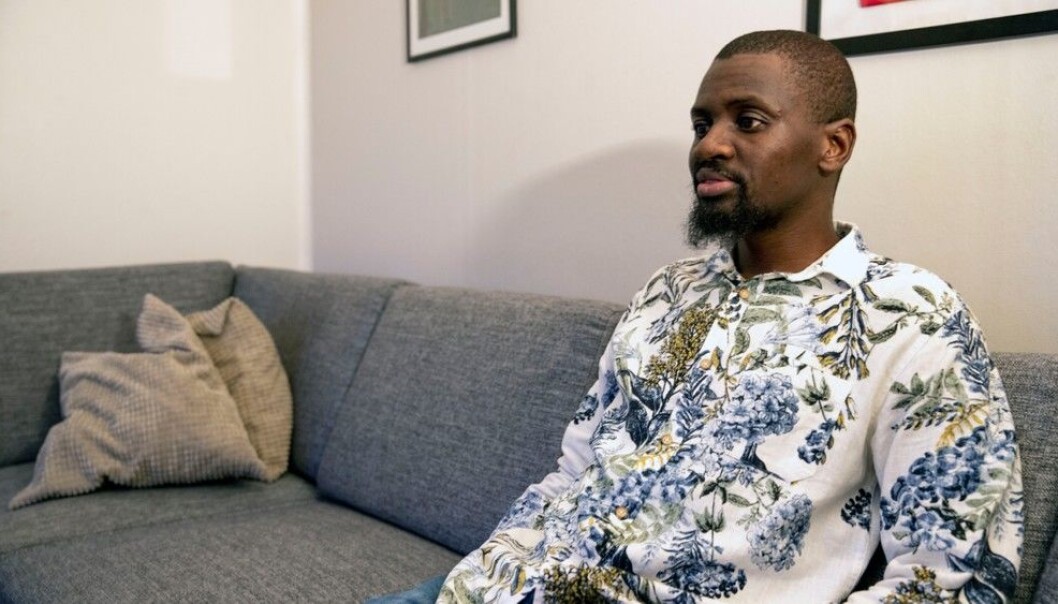 Bheki Dlamini blir truleg sendt ut av landet fordi han ikkje klarar å bevisa at hans sørafrikanske tilknyting er falsk. Foto: Even Nordheim Johansen, NRK Bheki Dlamini blir truleg sendt ut av landet fordi han ikkje klarar å bevisa at hans sørafrikanske tilknyting er falsk. Foto: Even Nordheim Johansen, NRK
