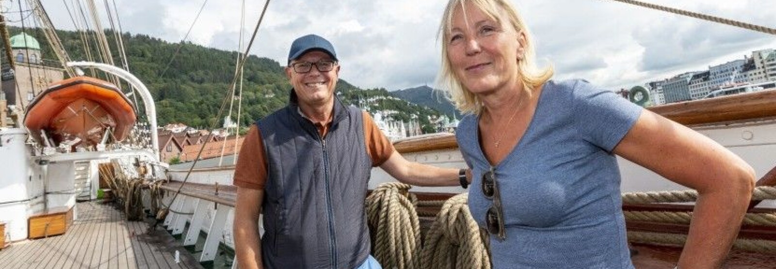 Klimatransport til Arendalsuka? Rektor Dag Rune Olsen og prorektor Margareth Hagen legger ut fra Bergen. Foto: Tor Farstad Klimatransport til Arendalsuka? Rektor Dag Rune Olsen og prorektor Margareth Hagen legger ut fra Bergen. Foto: Tor Farstad