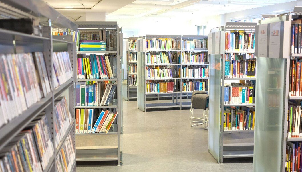 Like mye som det bør være åpen tilgang til kunnskap fra både forskning og undervisning, må vi nå ha åpenhet om hvordan vi skal gjøre det, skriver Helge Høivik. Like mye som det bør være åpen tilgang til kunnskap fra både forskning og undervisning, må vi nå ha åpenhet om hvordan vi skal gjøre det, skriver Helge Høivik.
