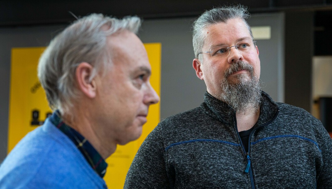 Professor Jon Samseth (til v.) og ingeniør Mikael Omlid jobber ved Institutt for produktdesign. Omlid sier rett ut at han finner seg noe annet å gjøre hvis instituttet og studiestedet Kjeller blir flyttet til Pilestredet. Foto: Siri Øverland Eriksen Professor Jon Samseth (til v.) og ingeniør Mikael Omlid jobber ved Institutt for produktdesign. Omlid sier rett ut at han finner seg noe annet å gjøre hvis instituttet og studiestedet Kjeller blir flyttet til Pilestredet. Foto: Siri Øverland Eriksen