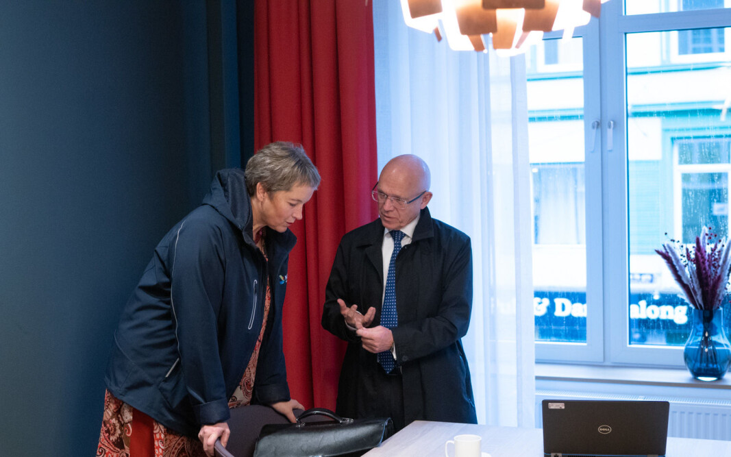 — Vi kan ikkje vere til stades på ein kvar arena til ei kvar tid, seier Nord-rektor, Hanne Solheim Hansen, her saman med prorektor Reid Hole.Til hausten kan det bli endringar i leiar- og organisasjonsstrukturen, dersom evalueringa endar med anbefalingar om det. — Vi kan ikkje vere til stades på ein kvar arena til ei kvar tid, seier Nord-rektor, Hanne Solheim Hansen, her saman med prorektor Reid Hole.Til hausten kan det bli endringar i leiar- og organisasjonsstrukturen, dersom evalueringa endar med anbefalingar om det.