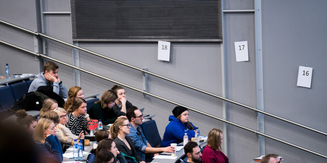Som alle andre forelesere har jeg noen ganger følt på frustrasjonen når man jobber hardt med å forberede kursmaterialer, skriver professor Kristiina Kompus. Illustrasjonsfoto. Som alle andre forelesere har jeg noen ganger følt på frustrasjonen når man jobber hardt med å forberede kursmaterialer, skriver professor Kristiina Kompus. Illustrasjonsfoto.