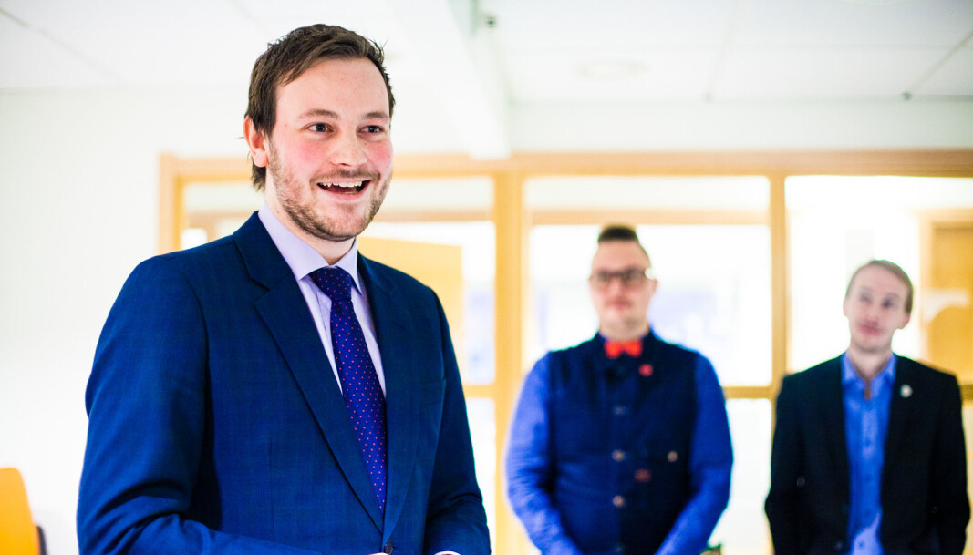 Sivert Bjørnstad er stortingsrepresentant for Frp. Han mener andre enn Statsbygg bør få prøve seg som byggherre ved norske universiteter og høgskoler. Sivert Bjørnstad er stortingsrepresentant for Frp. Han mener andre enn Statsbygg bør få prøve seg som byggherre ved norske universiteter og høgskoler.