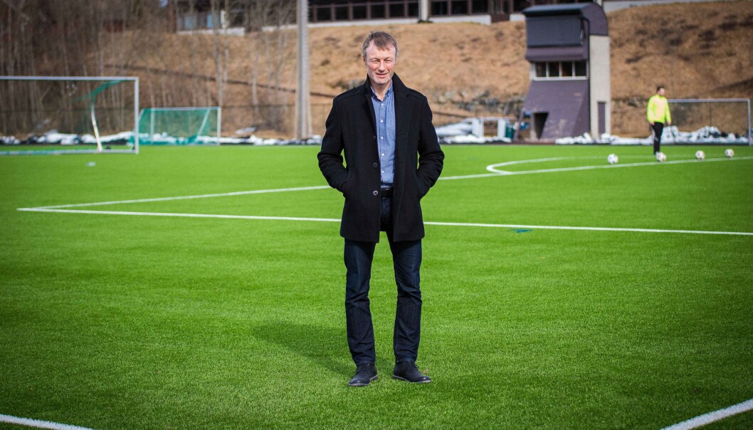 Sjølv om Statsbygg tek over bygg, er det framleis Norges Idrettshøgskole sjølv som har ansvar for mellom anna utandørsanlegga. Rektor Lars Tore Ronglan er uroa over økonomien. Sjølv om Statsbygg tek over bygg, er det framleis Norges Idrettshøgskole sjølv som har ansvar for mellom anna utandørsanlegga. Rektor Lars Tore Ronglan er uroa over økonomien.