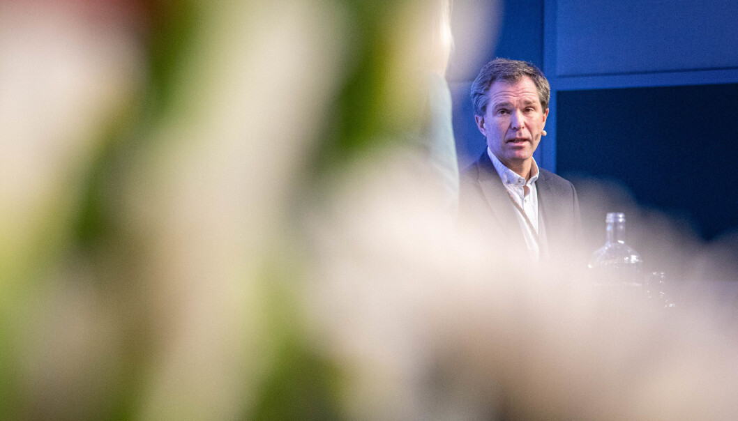 Ideelt skulle jeg sett at det var tilgjengelig i det offentlige rom, sier John-Arne Røttingen i Forskningsrådet. Men alle får ikke innsyn i forlagenes prisstruktur. Ideelt skulle jeg sett at det var tilgjengelig i det offentlige rom, sier John-Arne Røttingen i Forskningsrådet. Men alle får ikke innsyn i forlagenes prisstruktur.