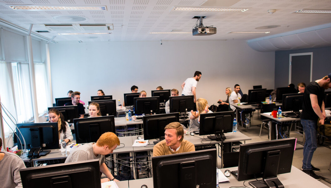 — Våre studenter møter et arbeidsliv med et krav om fleksibilitet og valgfrihet på en helt annen måte enn tidligere, og denne endringen akselererer og vil være varig etter pandemien, skriver innleggsforfatterne. Illustrasjonsfoto: Skjalg Bøhmer Vold — Våre studenter møter et arbeidsliv med et krav om fleksibilitet og valgfrihet på en helt annen måte enn tidligere, og denne endringen akselererer og vil være varig etter pandemien, skriver innleggsforfatterne. Illustrasjonsfoto: Skjalg Bøhmer Vold
