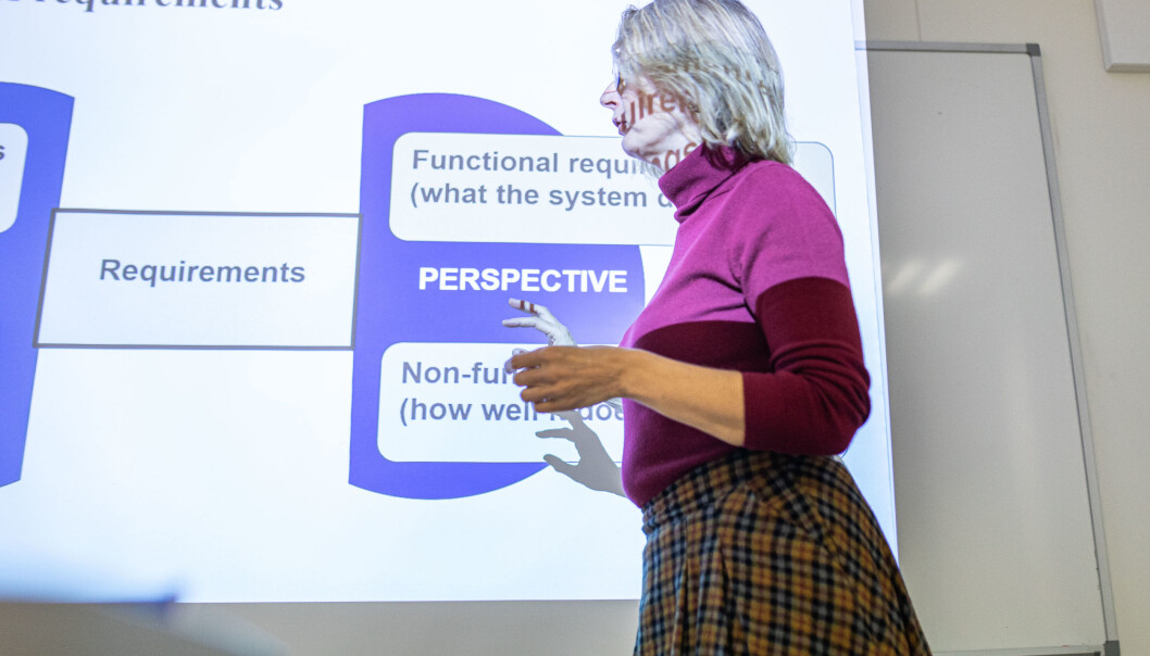 Professor Kristin Falk underviser studentene på prisbelønnet næringsmaster ved Universitetet i Sørøst-Norge i Kongsberg. Professor Kristin Falk underviser studentene på prisbelønnet næringsmaster ved Universitetet i Sørøst-Norge i Kongsberg.