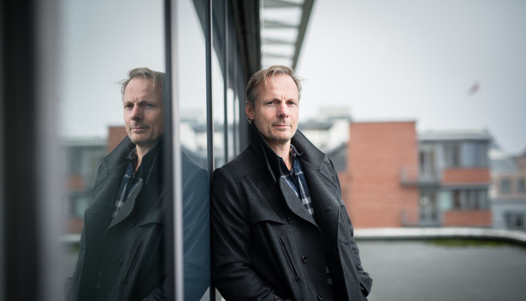 Steen Steensen skal sammen med to forskerkollegaer diskutere fake news. Steen Steensen skal sammen med to forskerkollegaer diskutere fake news.